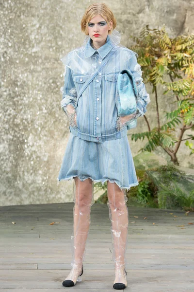 Look 53